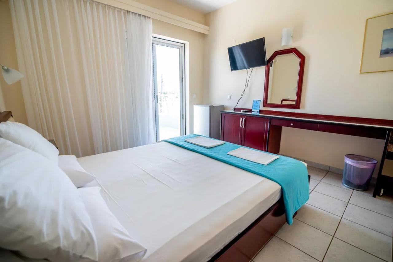 Dionisos Hotel photo
