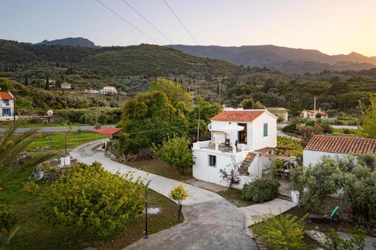 Thalia's Cottage - Cozy, Romantic Retreat with Sea & Mountain views photo