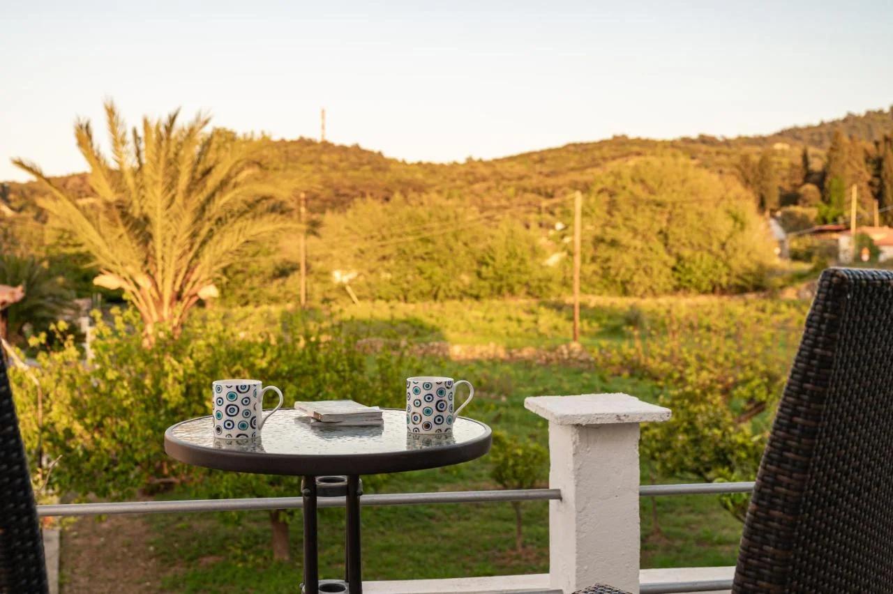Thalia's Cottage - Cozy, Romantic Retreat with Sea & Mountain views photo