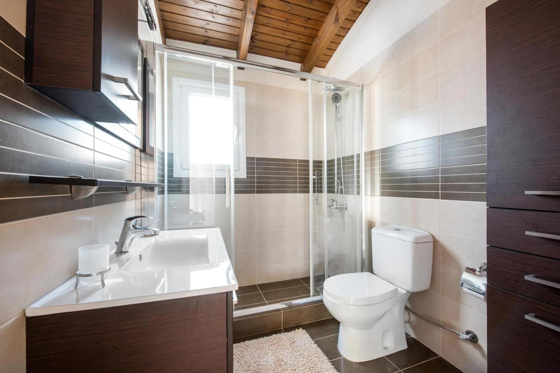 Top floor modern studio in central Koropi photo