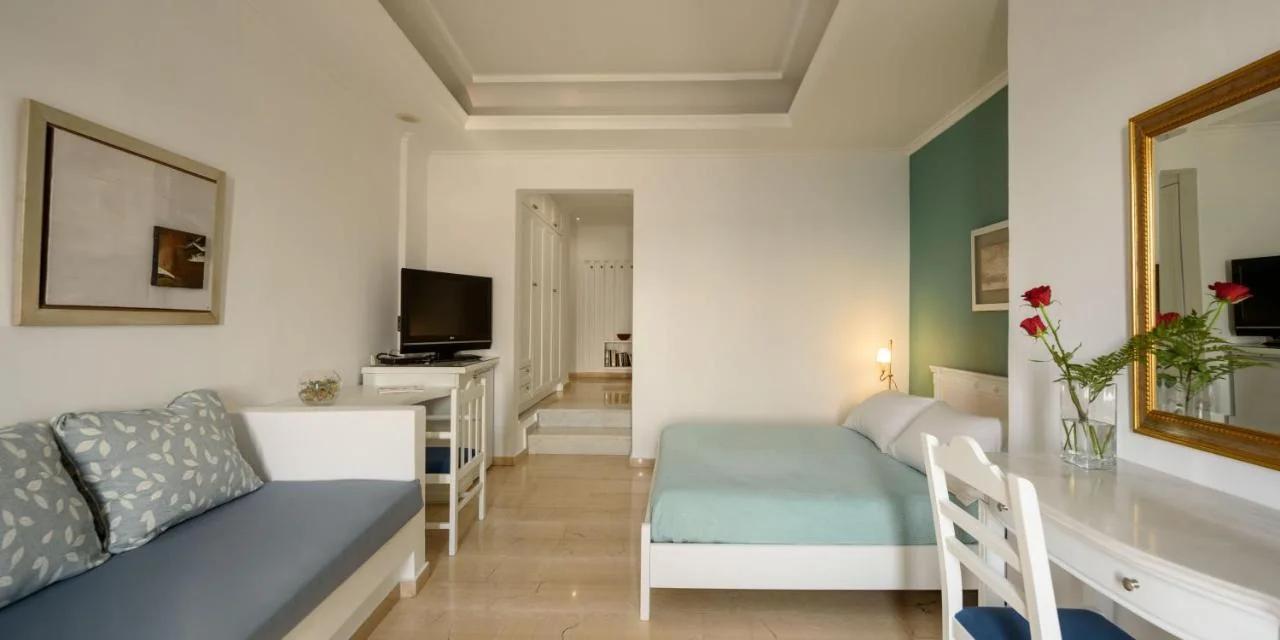 Villa Renos Hotel photo