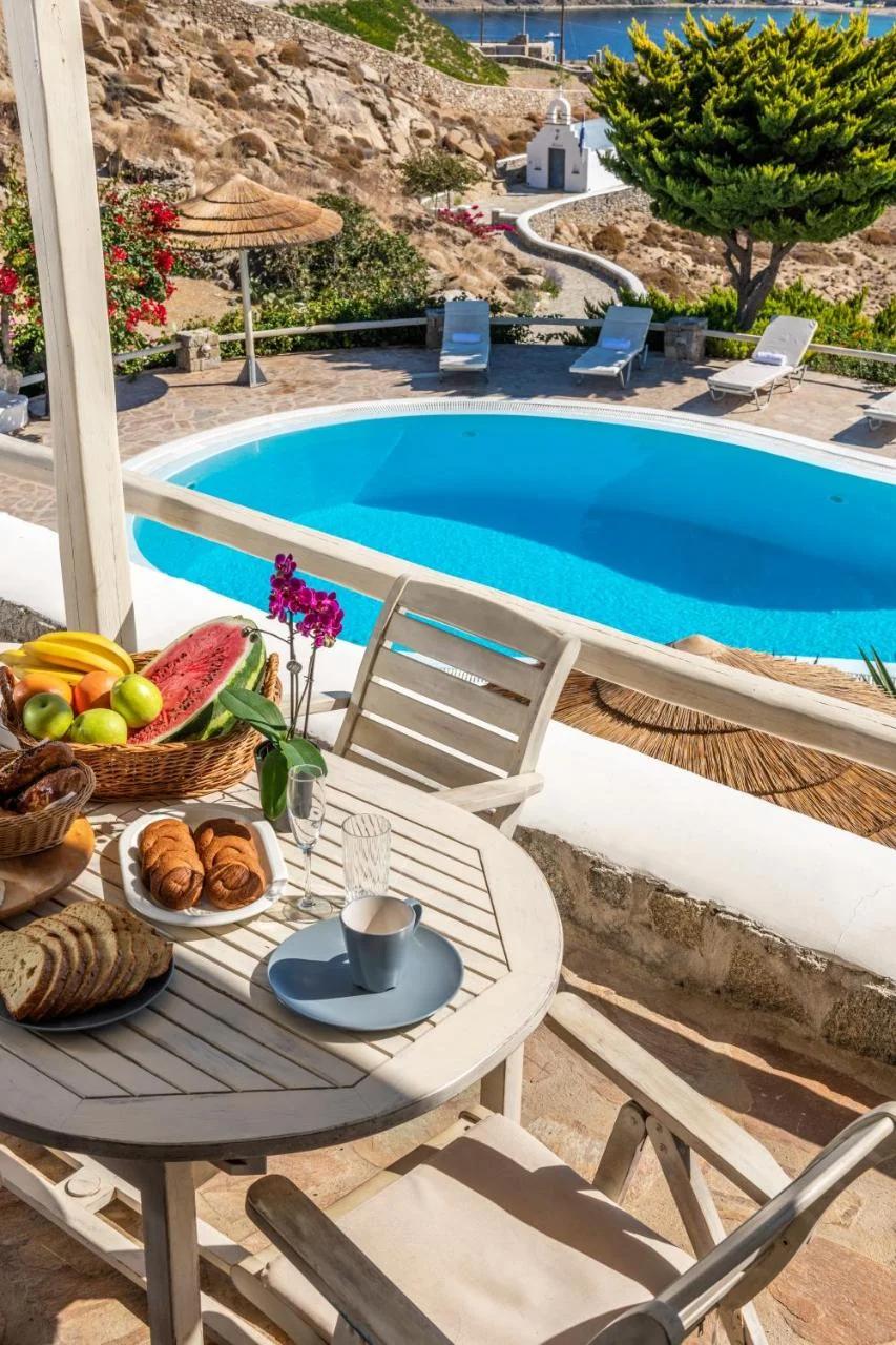 Yalos Mykonos Ornos Pouli private apartments w shared swimming pool foto