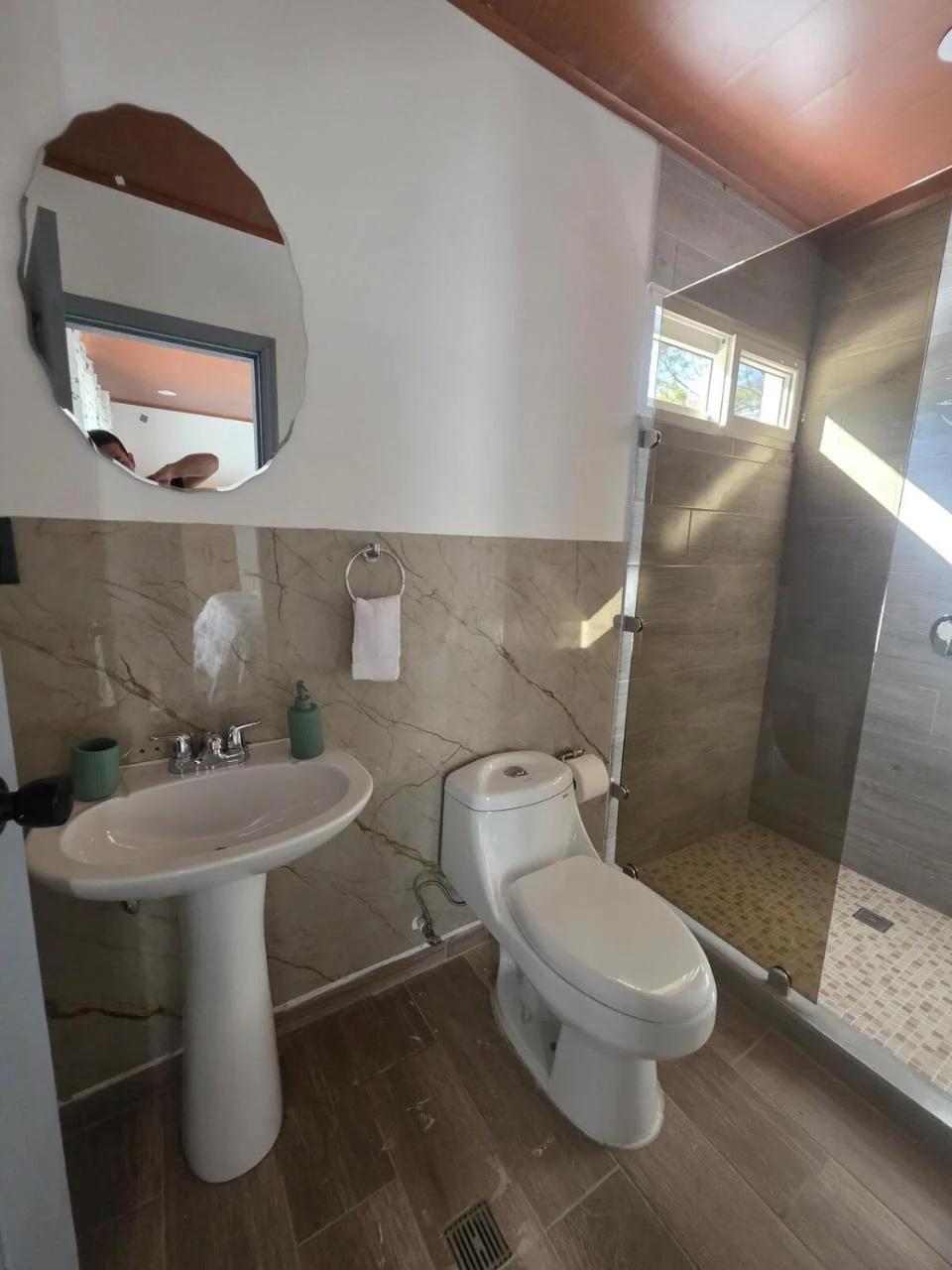 Chalet Moderno entre Pinos con Vista al Bosque photo