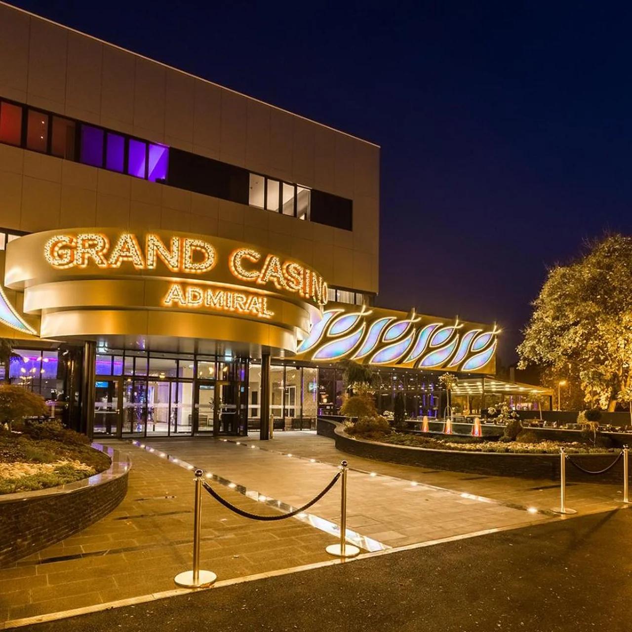 Admiral Hotel photo
