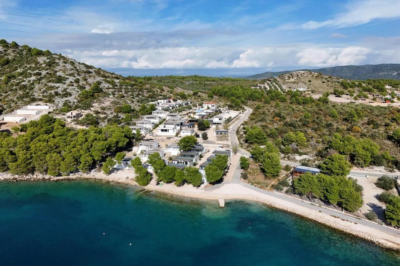 Ahoi House 7 Luxus Ferienhaus direkt am Meer mit Terrasse ideal für Familien