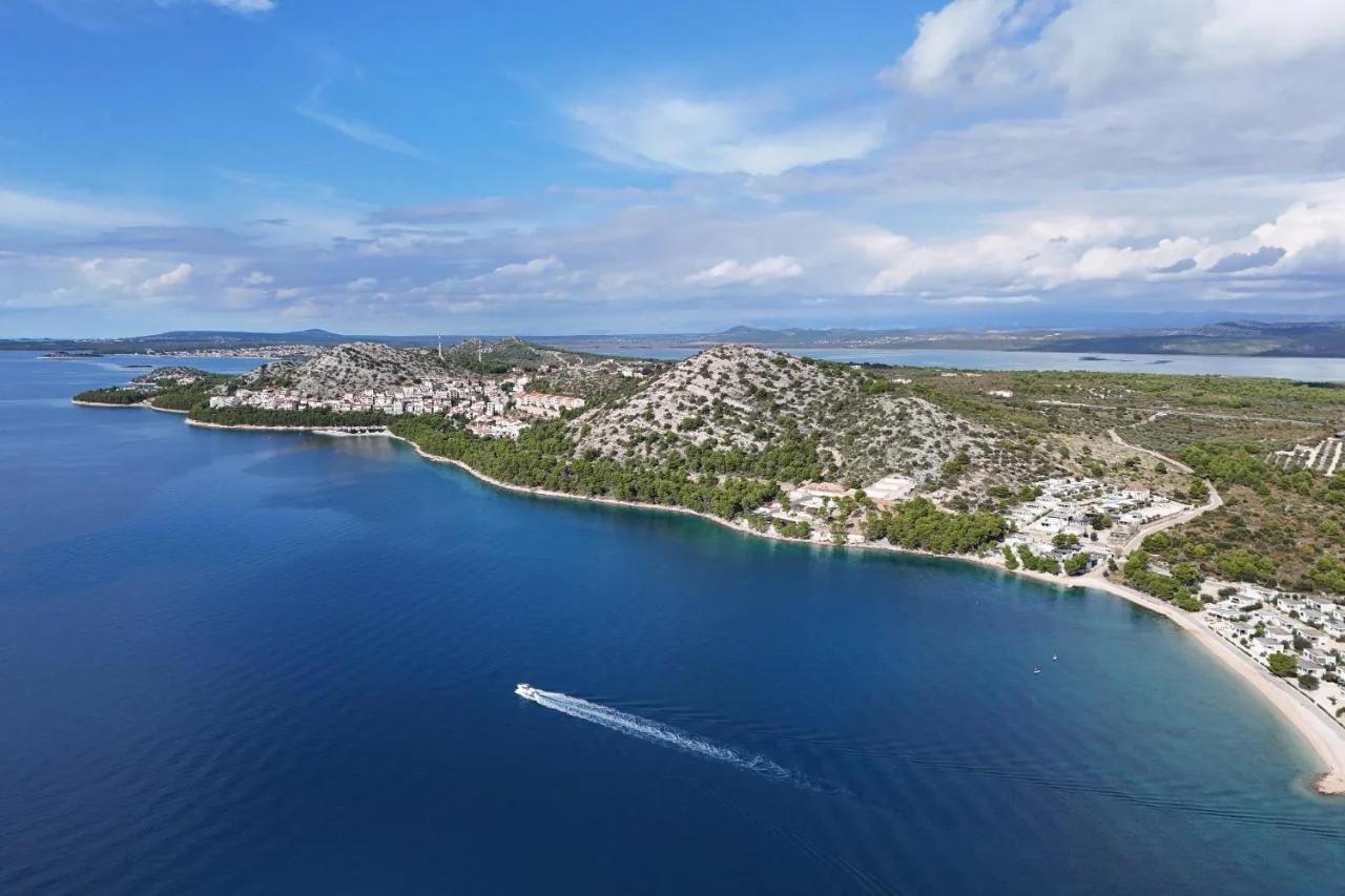 Ahoi House 7 Luxus Ferienhaus direkt am Meer mit Terrasse ideal für Familien photo