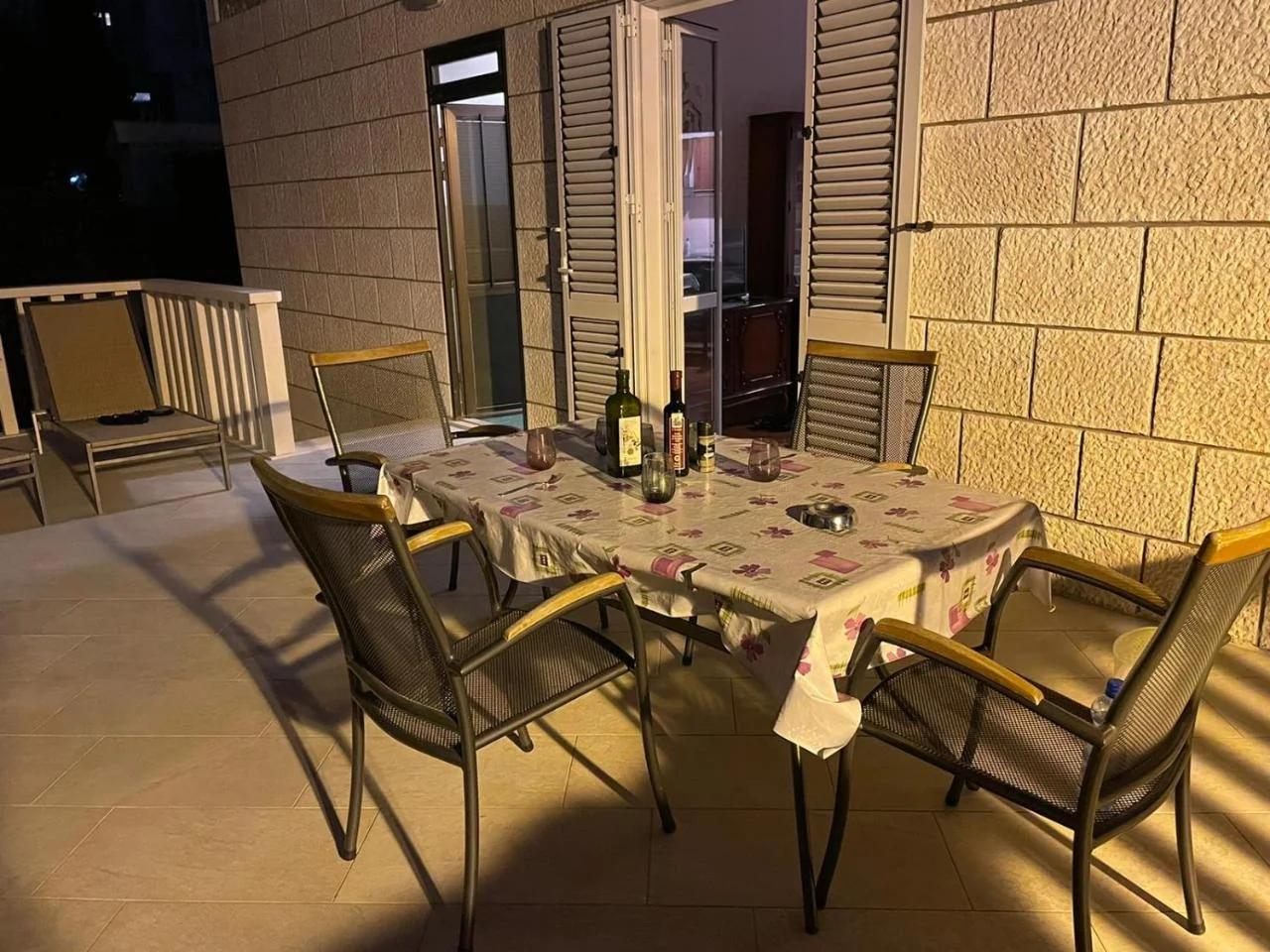 Aida Apartments and Rooms for couples and families FREE PARKING photo