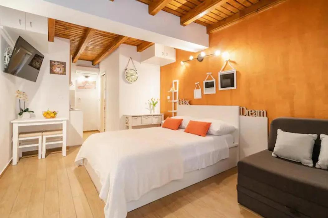 Angelus Apartments photo
