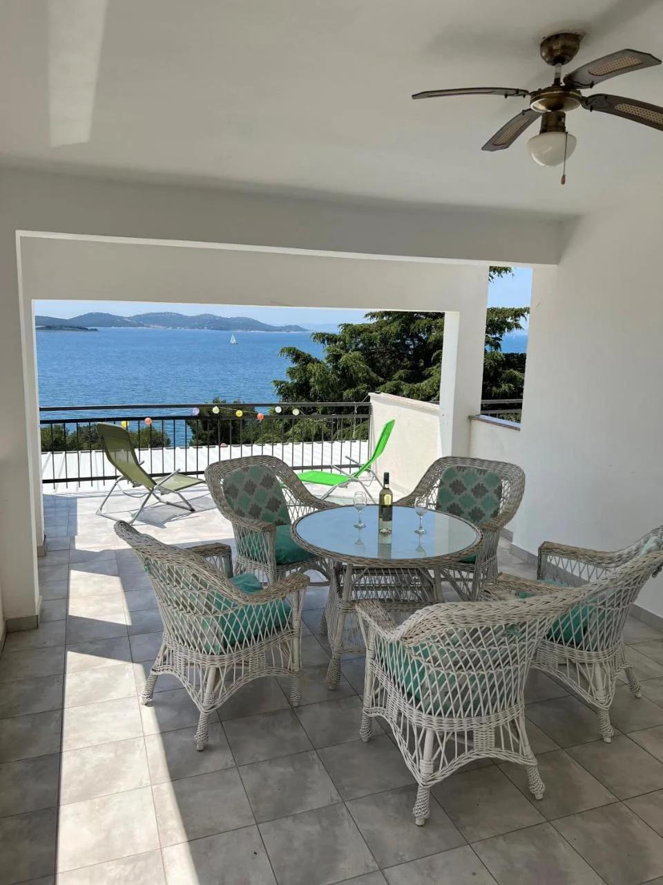 Apartmani MAI Drage 50m from the sea photo