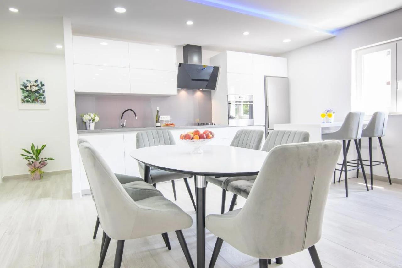 Apartmani Zora foto