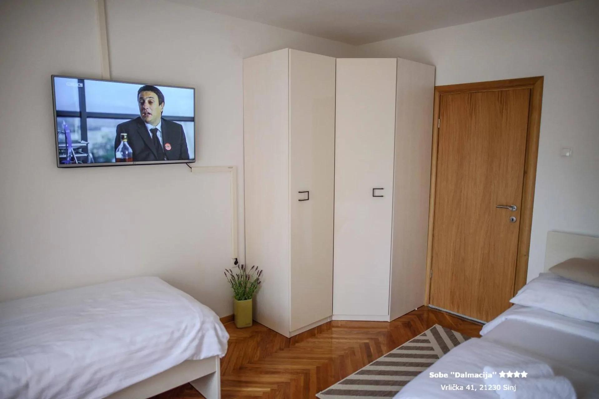 Apartment/Room ''Dalmacija'' SINJ photo