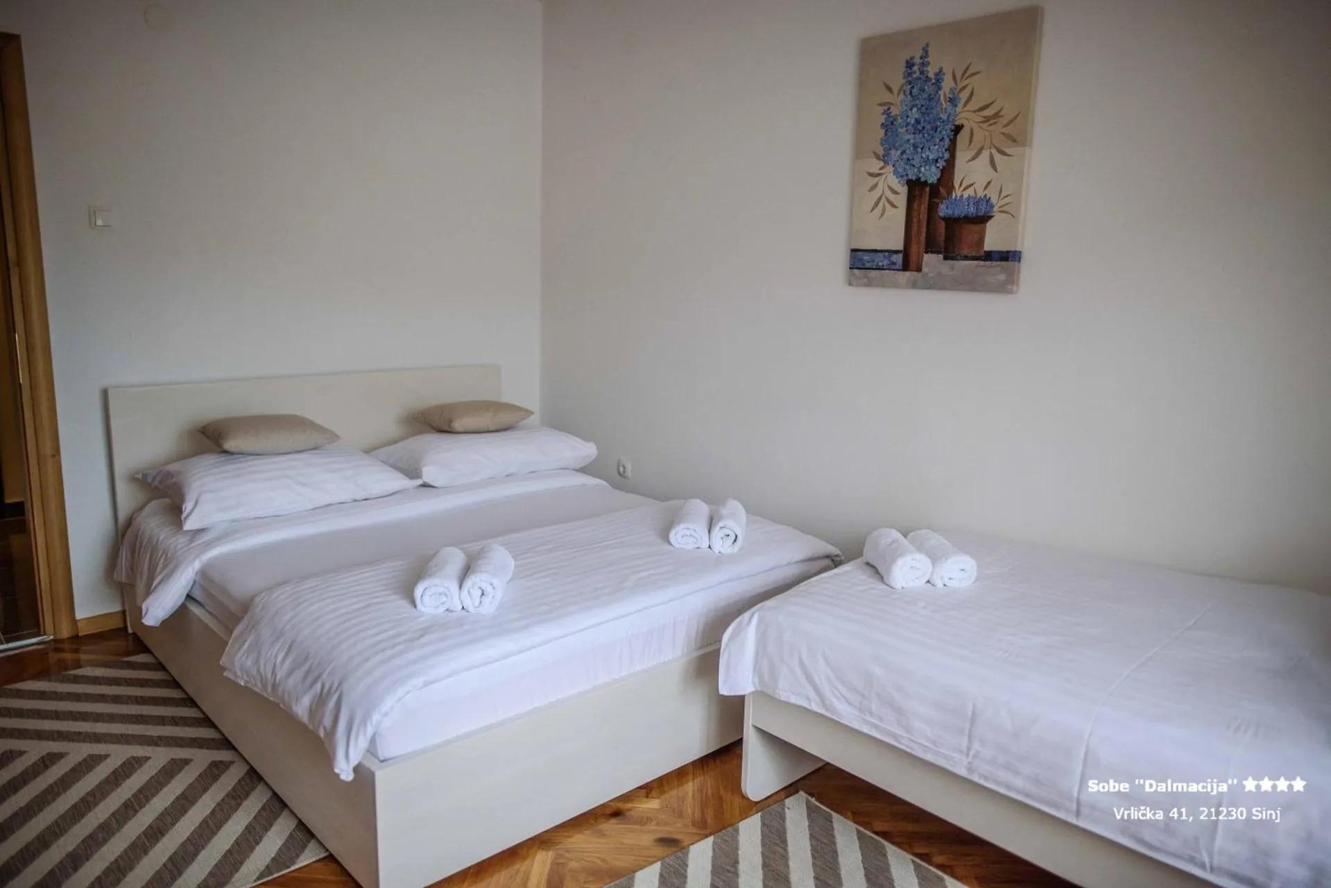 Apartment/Room ''Dalmacija'' SINJ photo