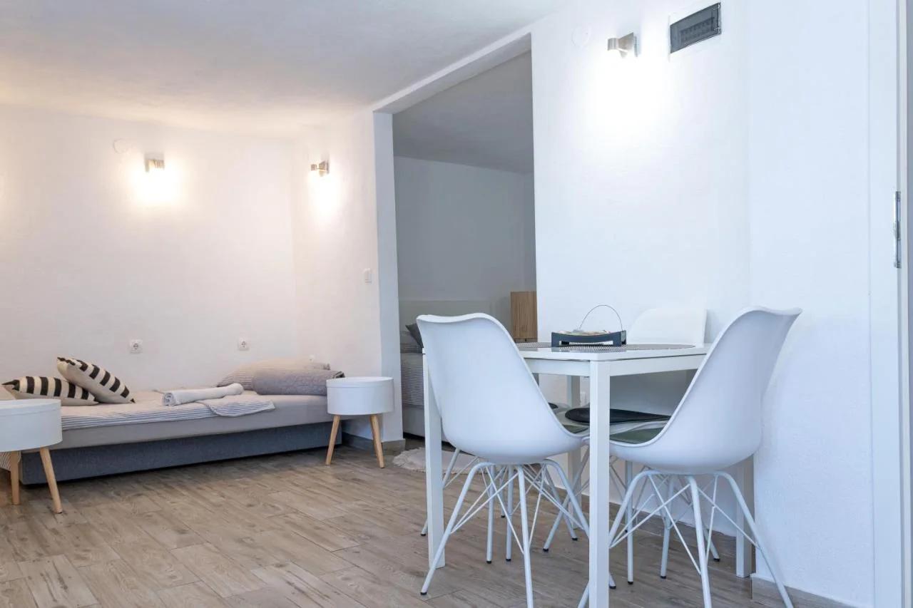 Apartment Ban photo