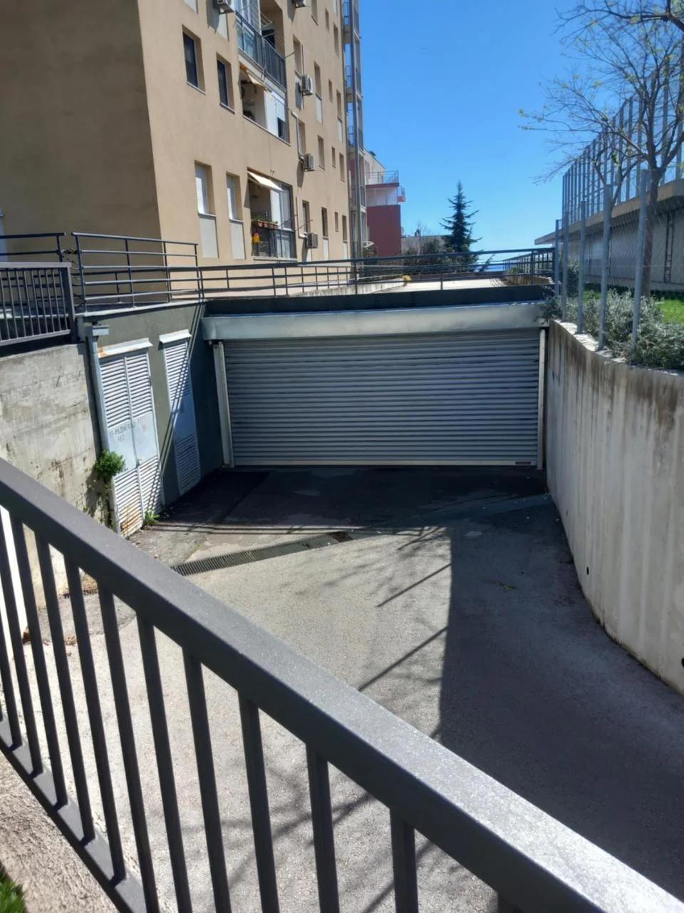 Apartment Harmony - Balcony and Free Secure Garage photo