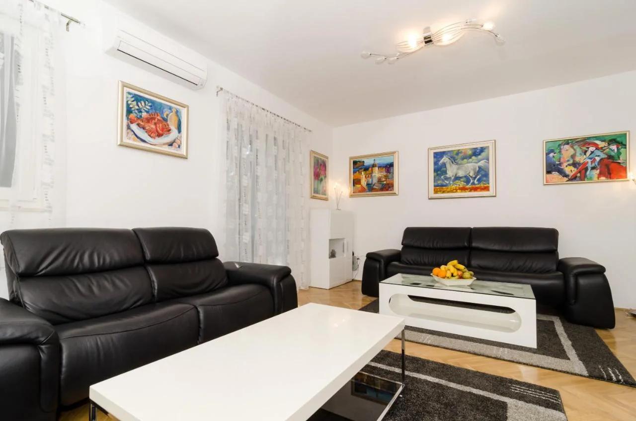 Apartment Iva - Andrije Hebranga 31 photo