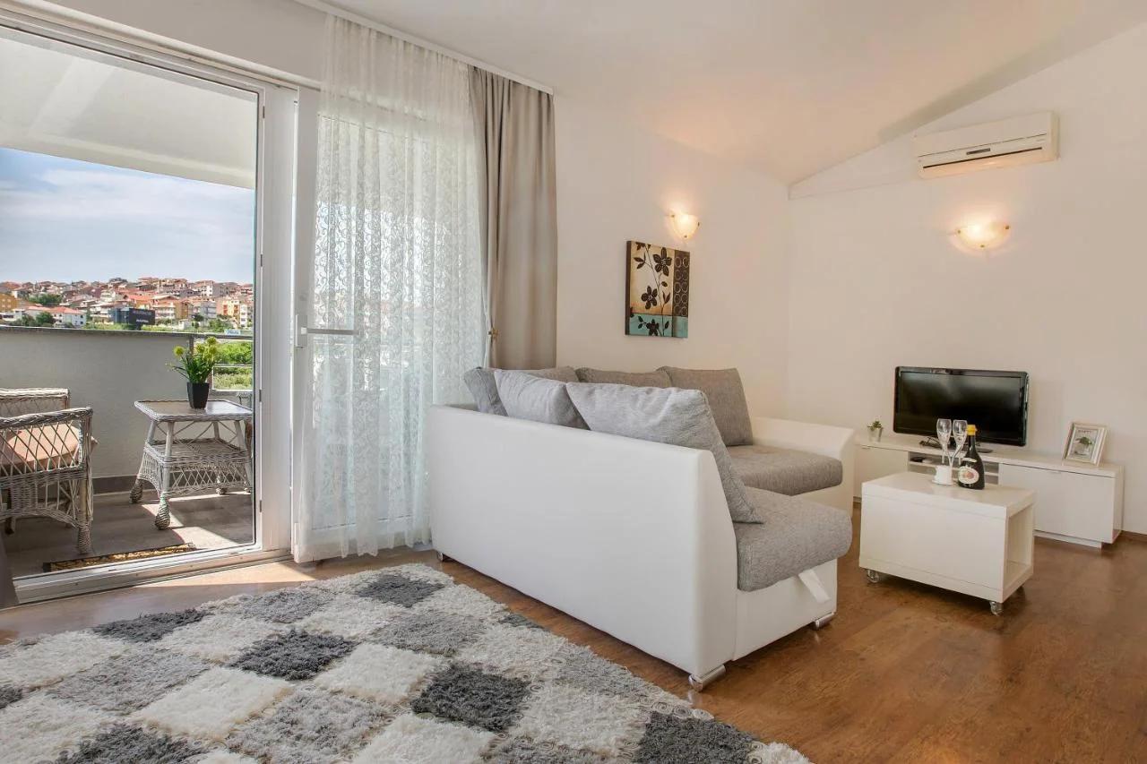 Apartment Lidija photo