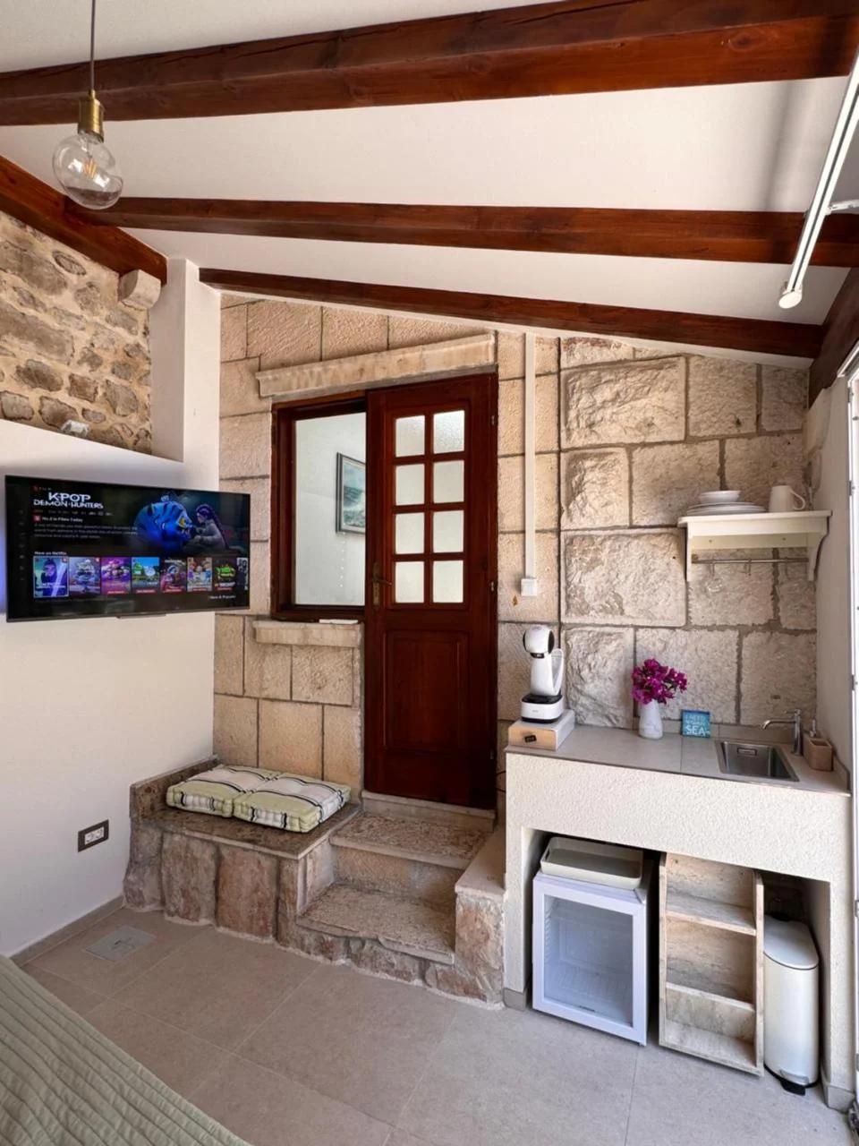 Apartment STONE by City Walls, unique view, perfect for 2 photo