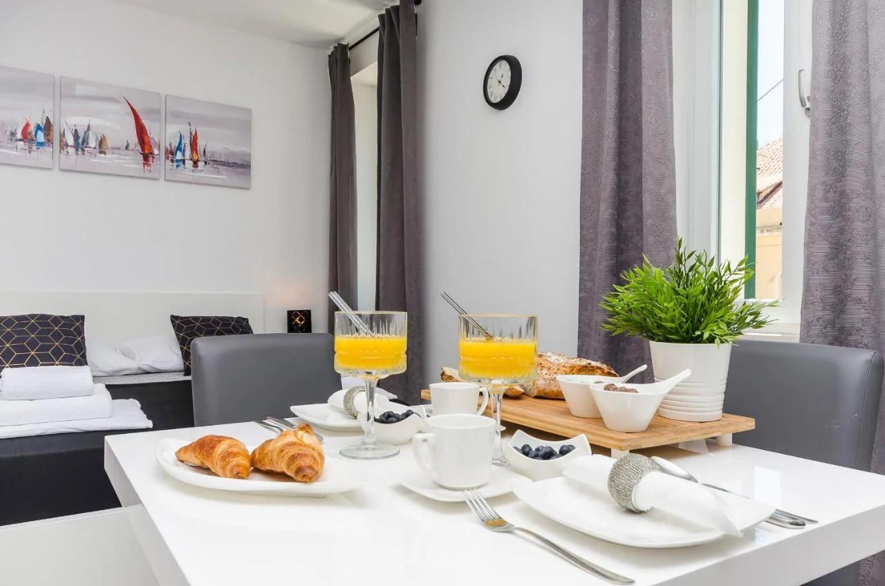 Apartments and Rooms Adriatic Suites photo