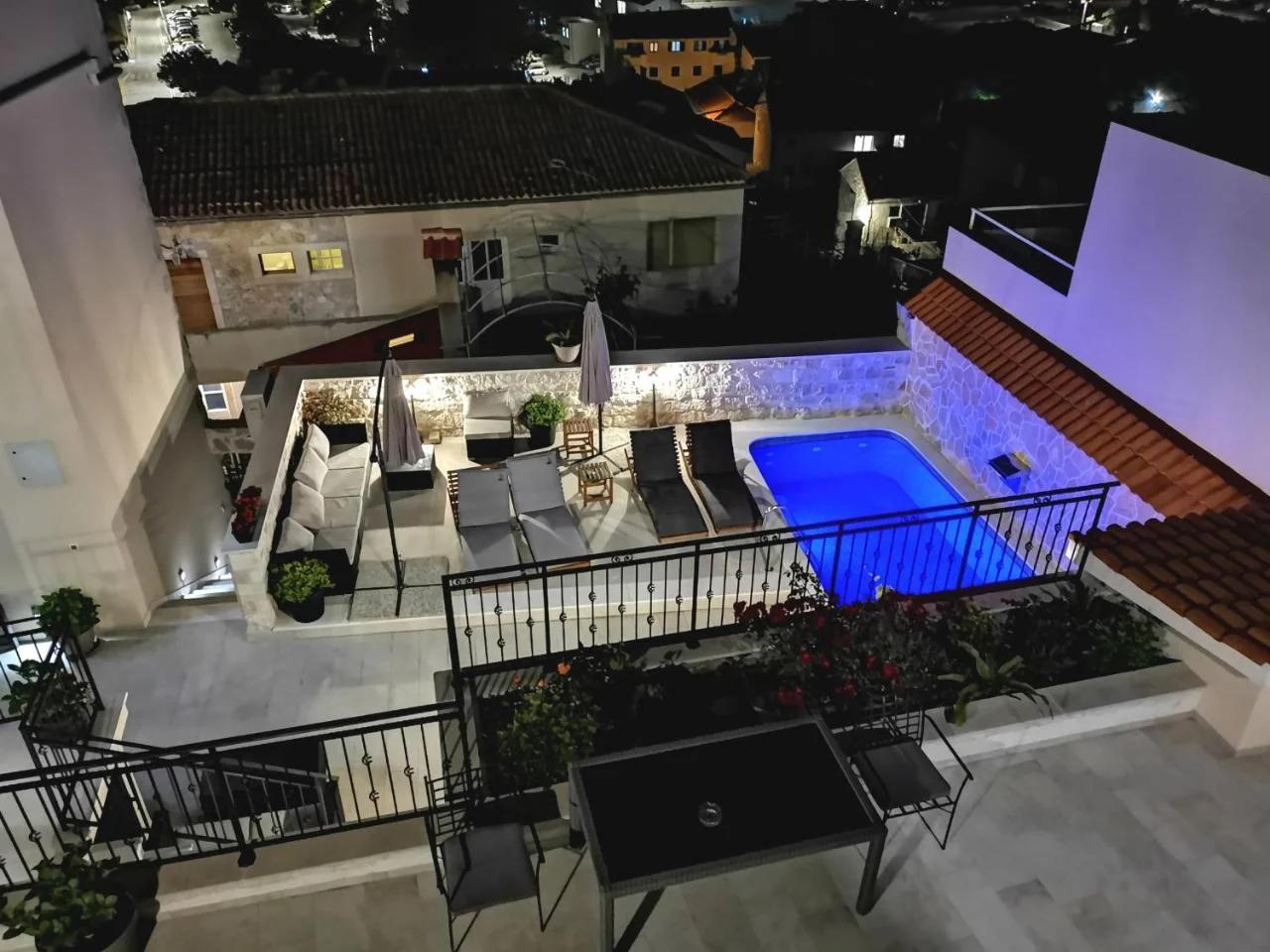 Apartments Ante 2 Hvar center, pool photo