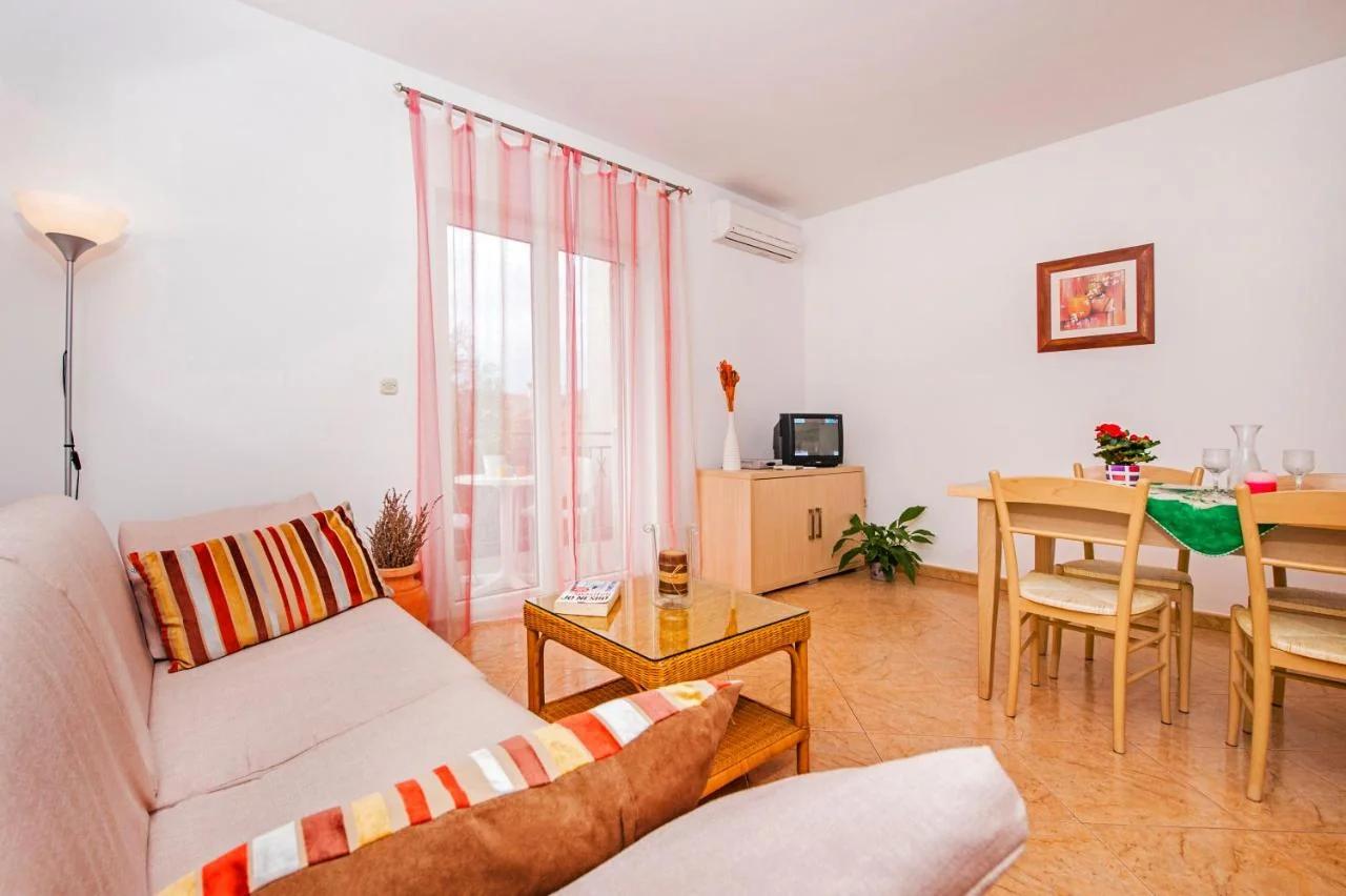 Apartments Bella photo