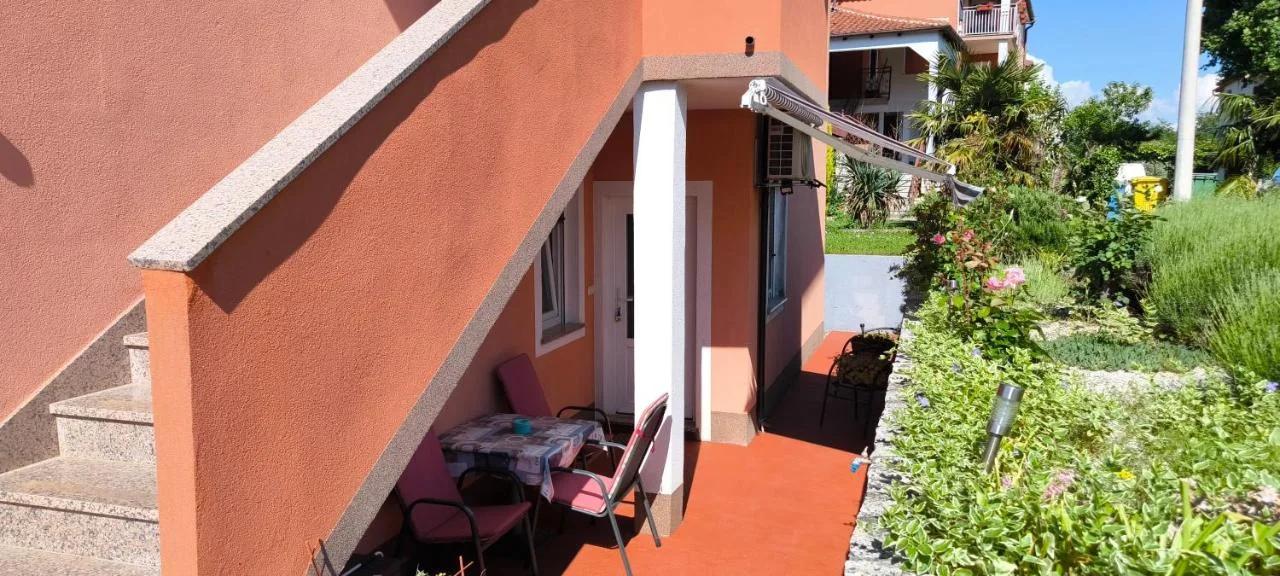 Apartments Davor