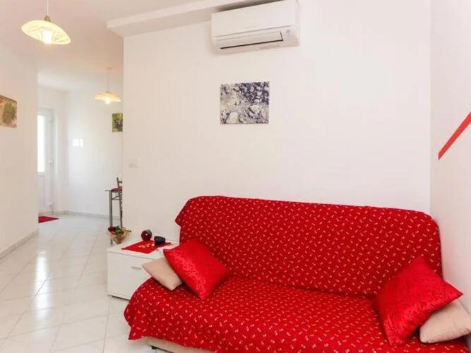Apartments Pojko - Standard One-Bedroom Apartment with Terrace Red photo