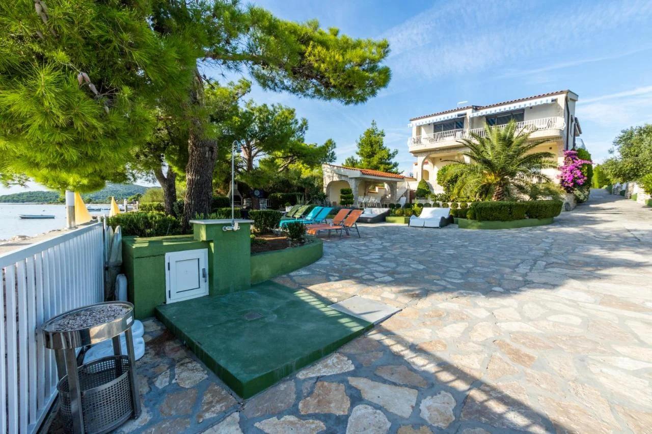 Apartments Villa Punta Royal photo