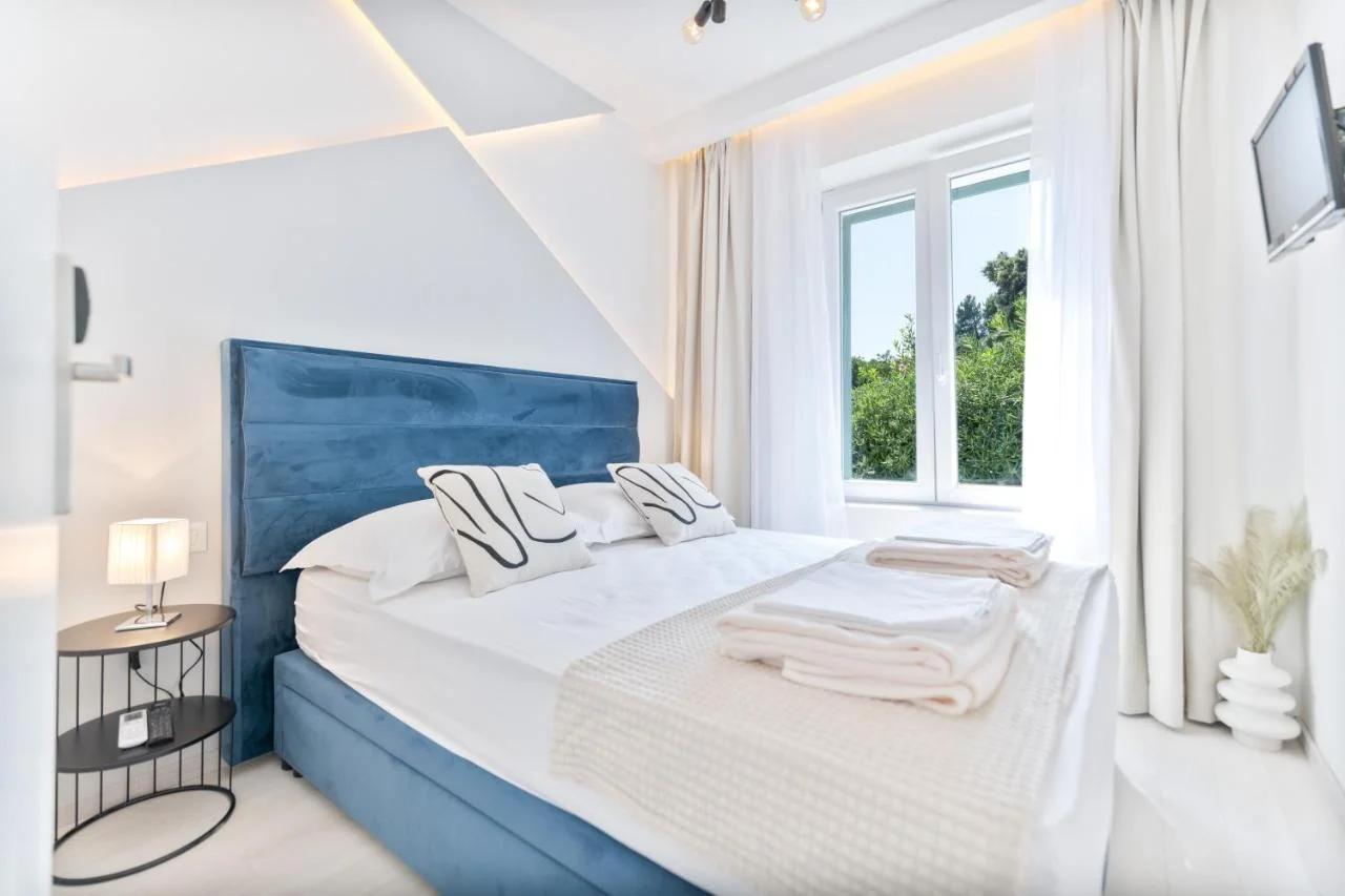 Aurora Beachfront Luxury Rooms&Suites photo