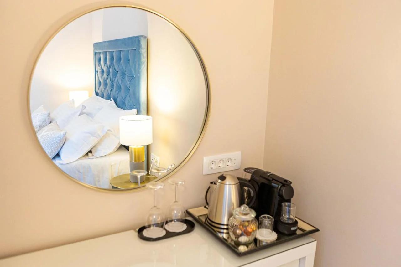 City and Style Luxury Rooms Split photo