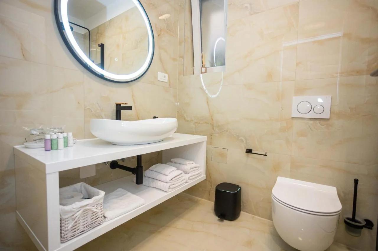 City and Style Luxury Rooms Split photo