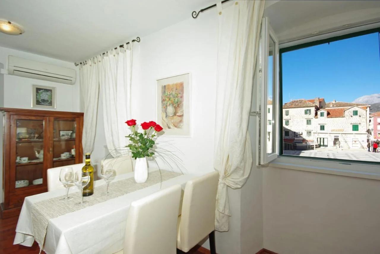 City Square Apartment Makarska foto