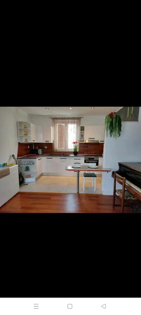 Glorianita sweethome,centro, FREE parking,SELF CHECK- IN photo