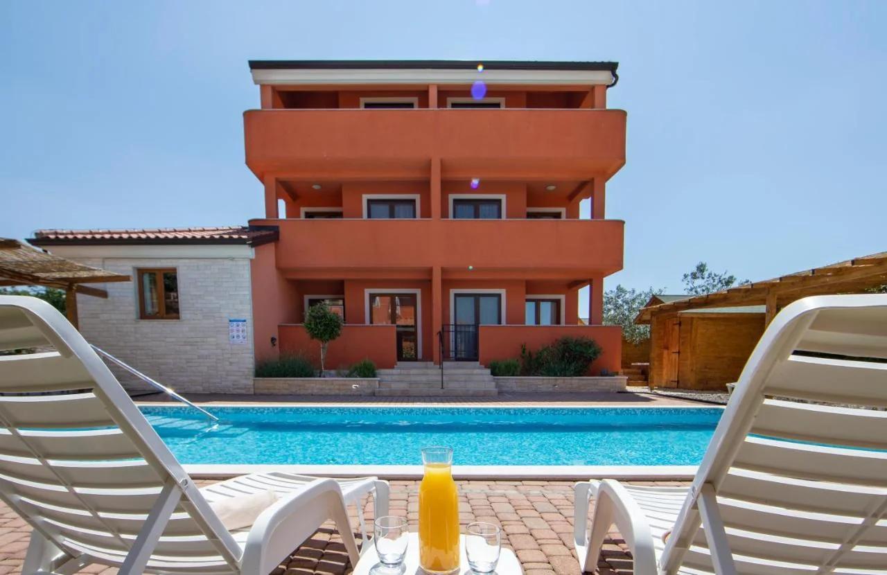 Hotel Natura Vilanija foto