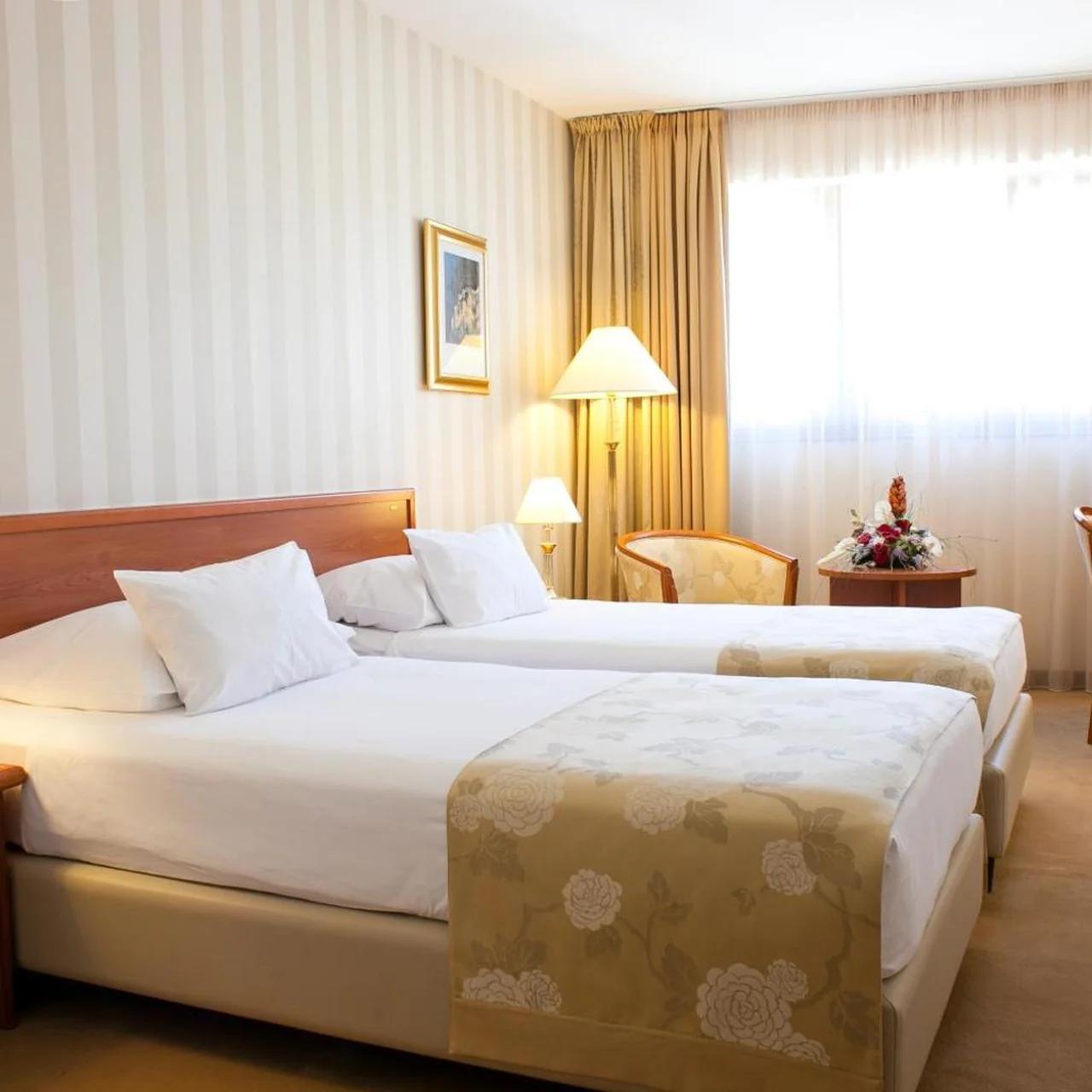 Hotel Globo photo