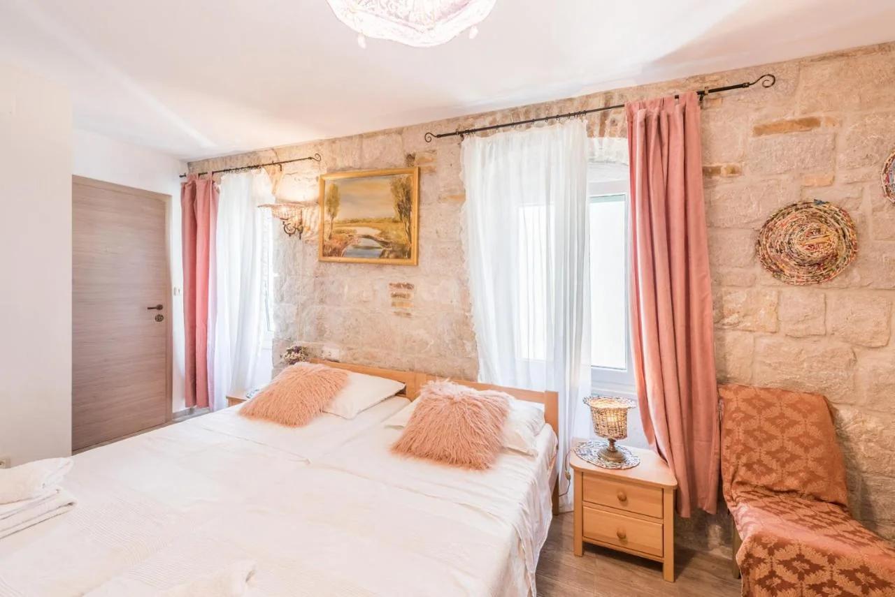 Kovacic Rooms