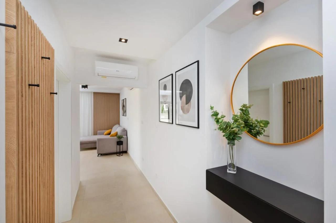 Luxury Apartment N&P photo