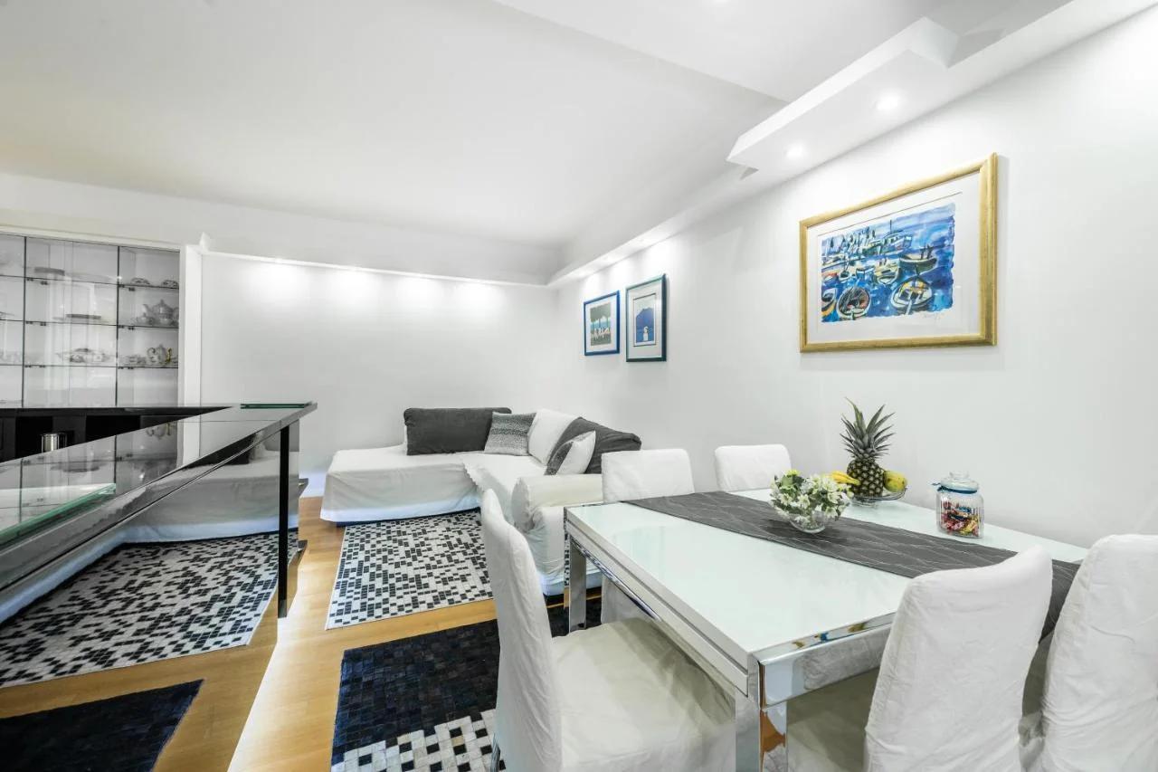 Luxury Apartment Set foto