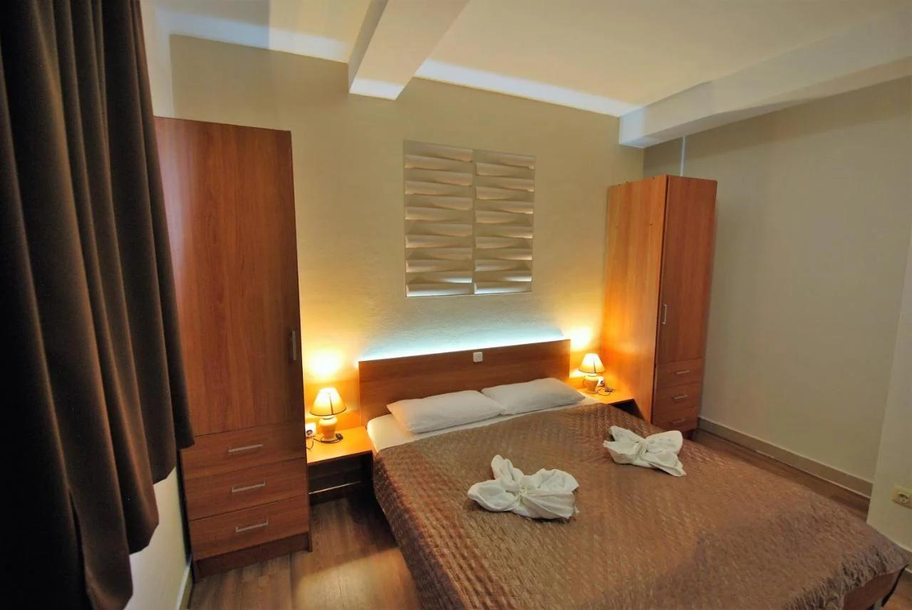 Nautica Apartments photo