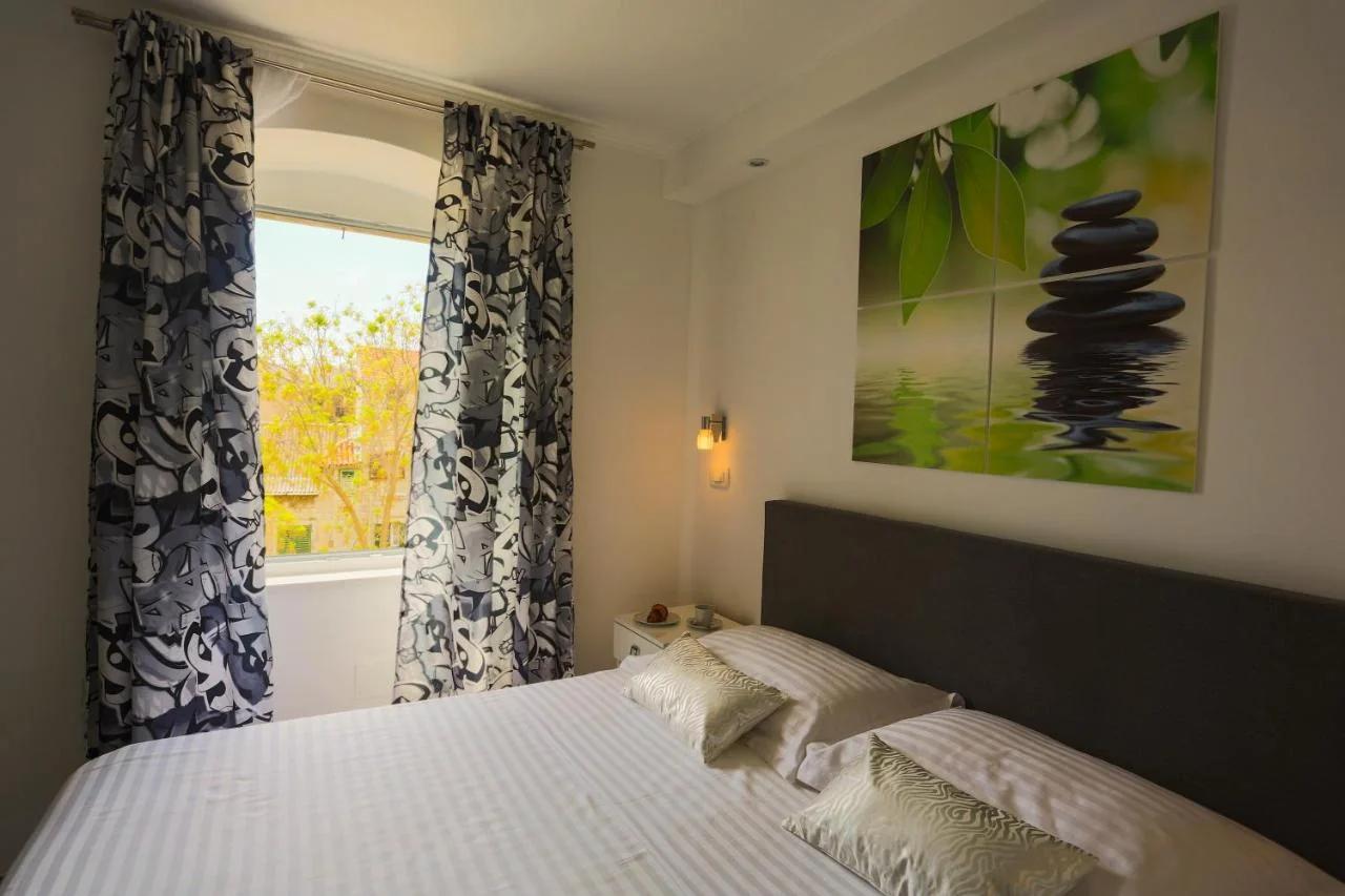 Nirvana rooms Split photo