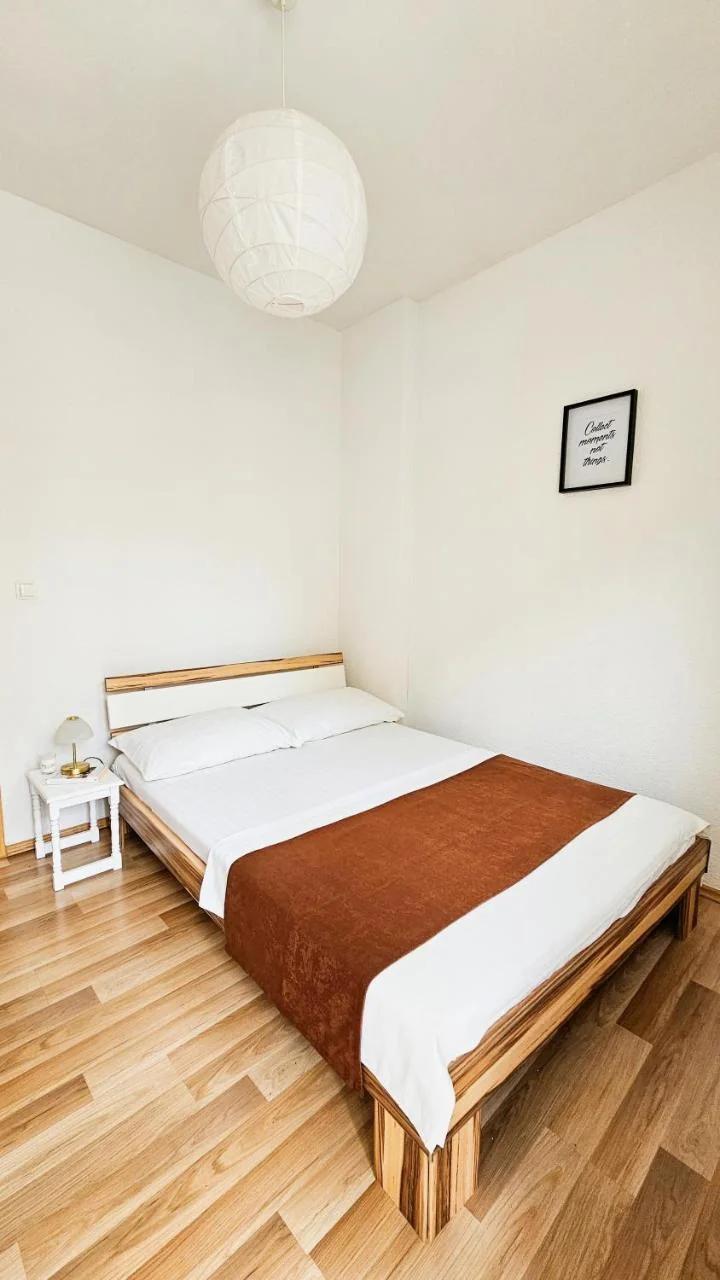One-Bedroom Apartment, 10min from the City Center foto