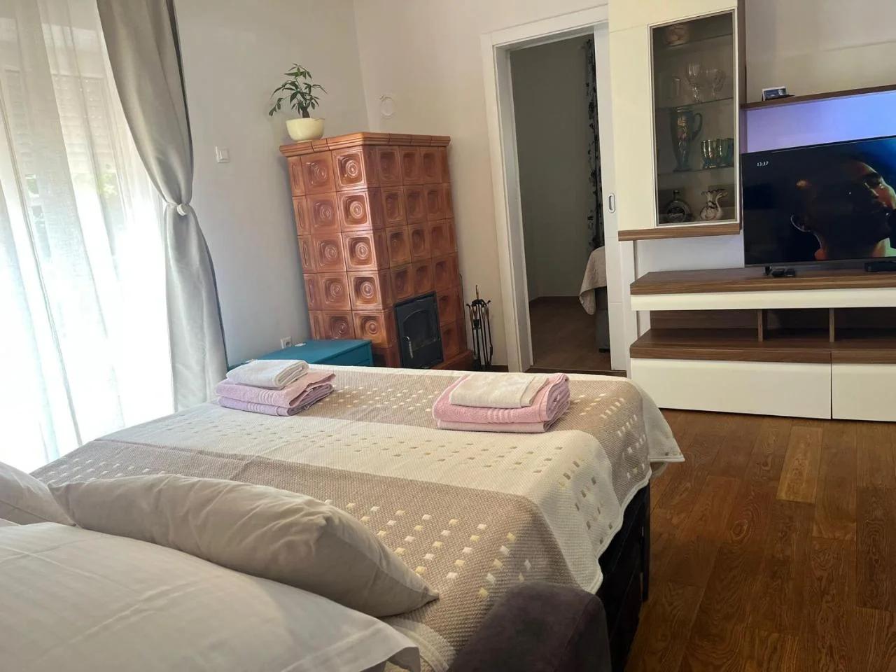 One Bedroom Apartment with Terrace near Sea - Angela's Apartments photo