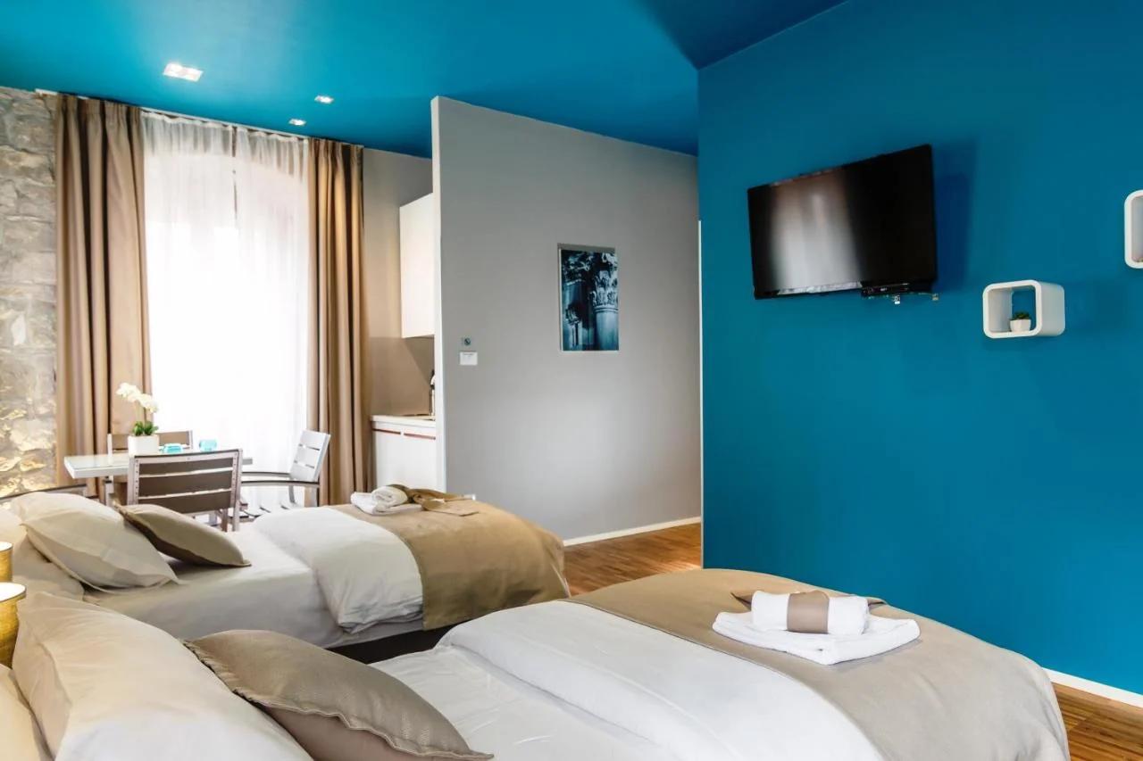 Riva Luxury Rooms photo