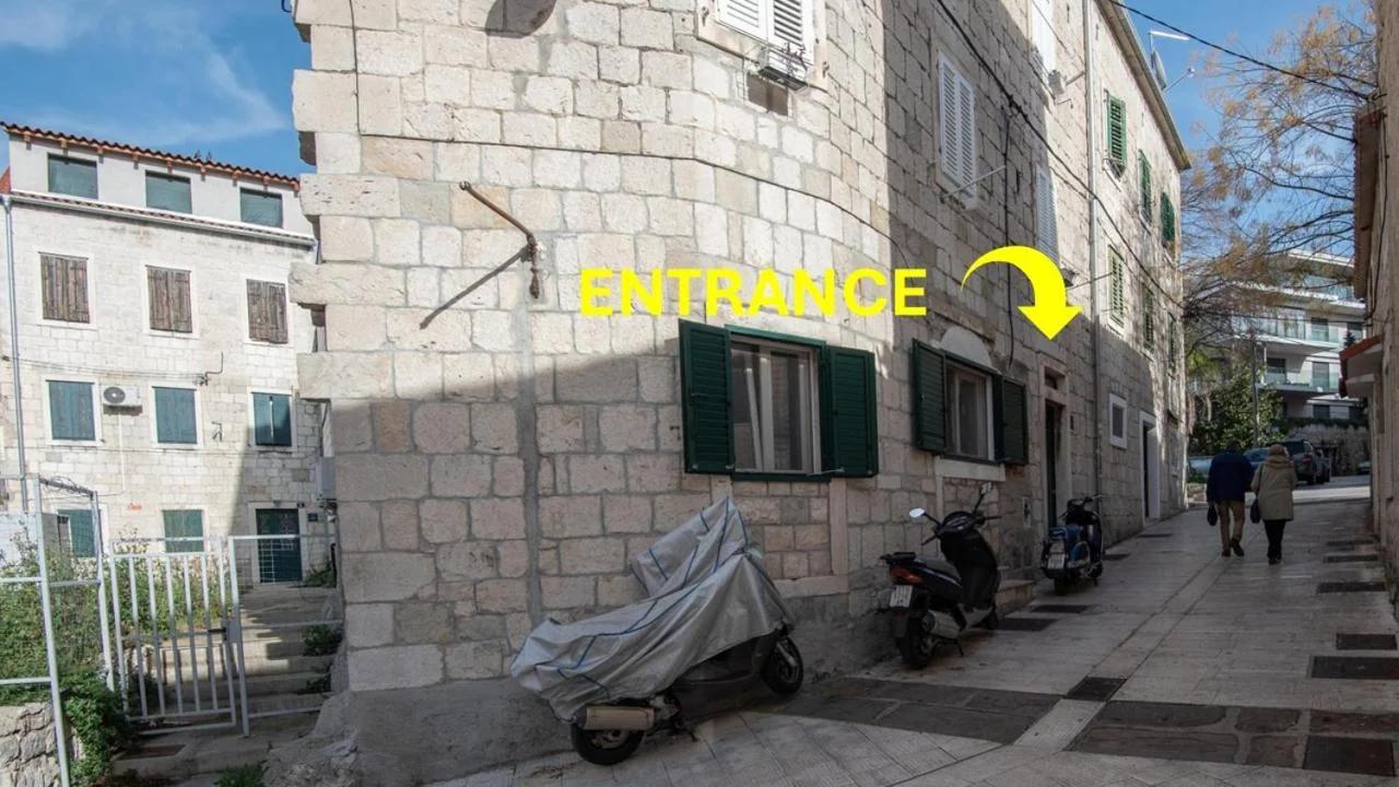 ROKOS SUPERIOR DOWNTOWN ROOMS - comfortable rooms with private bathrooms - perfect location for exploring Diocletian's Palace and the gastronomy of Split within walking distance foto