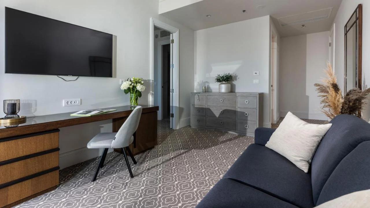 Royal Ariston Hotel photo