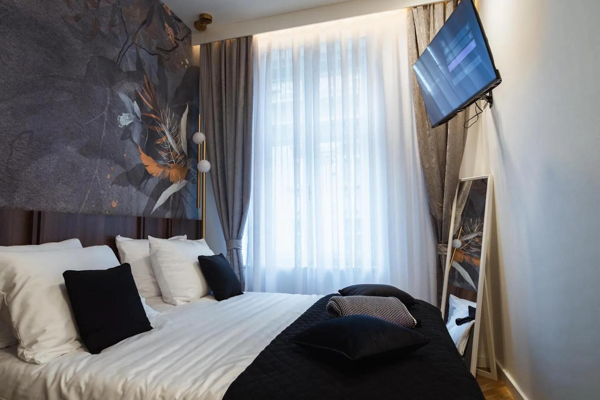 Royal Central Apartments photo
