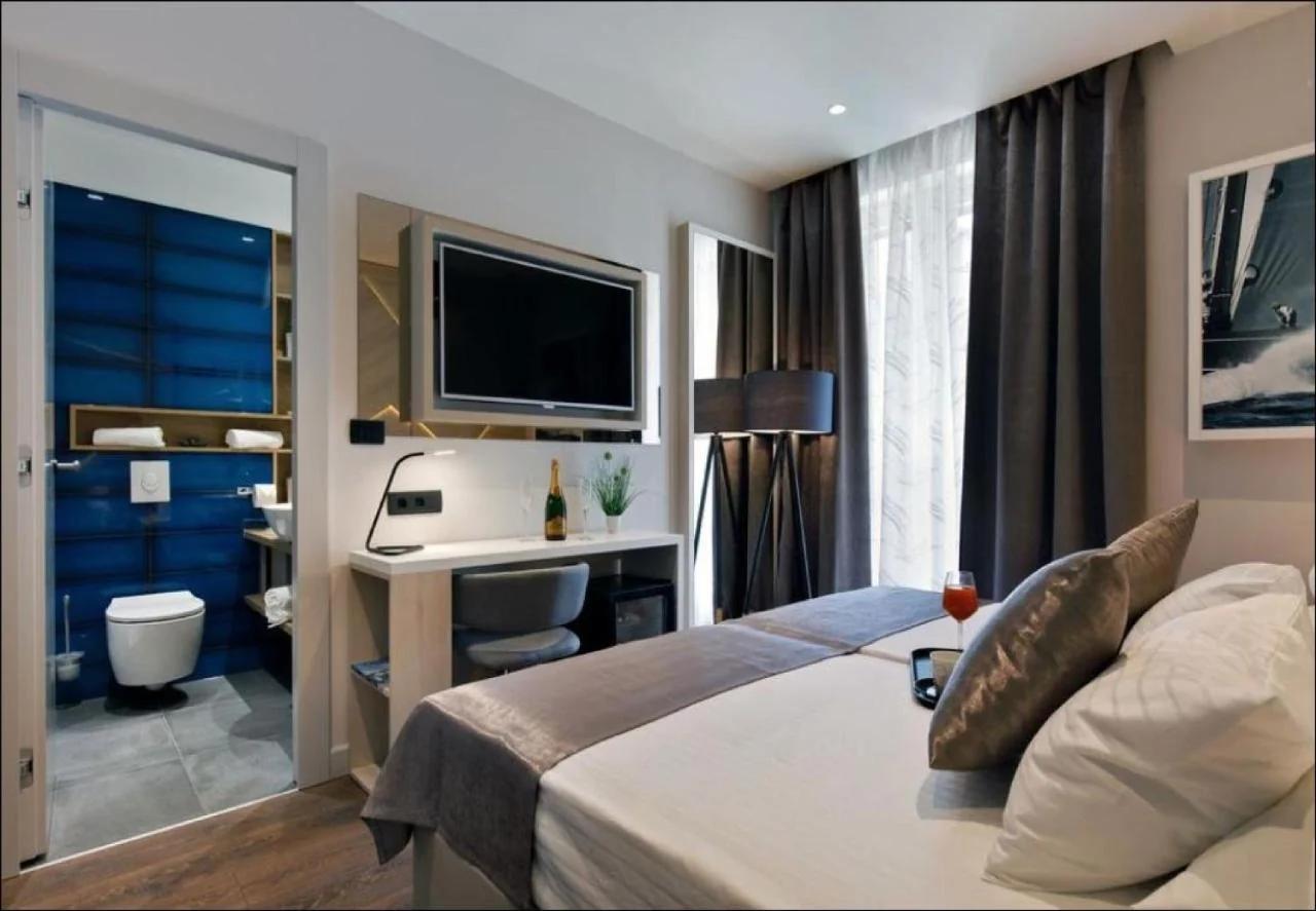 Sailor Boutique Rooms photo