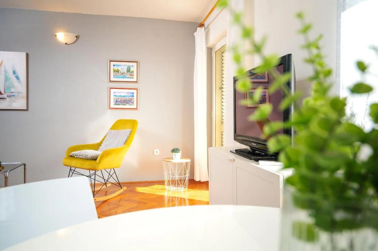 Sea View Apartment with FREE parking