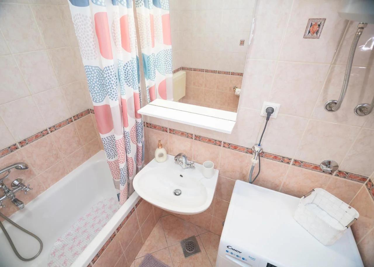 Sea View Apartment with FREE parking photo