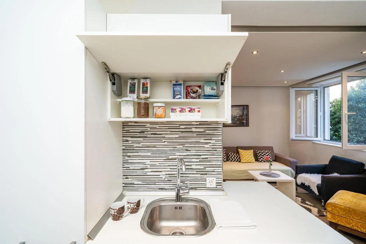 SPACIOUS TWO BEDROOM APARTMENT photo