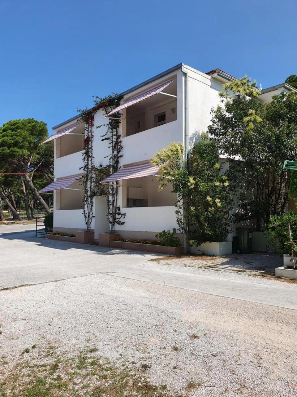 Studio Apartments Marija with private parking photo